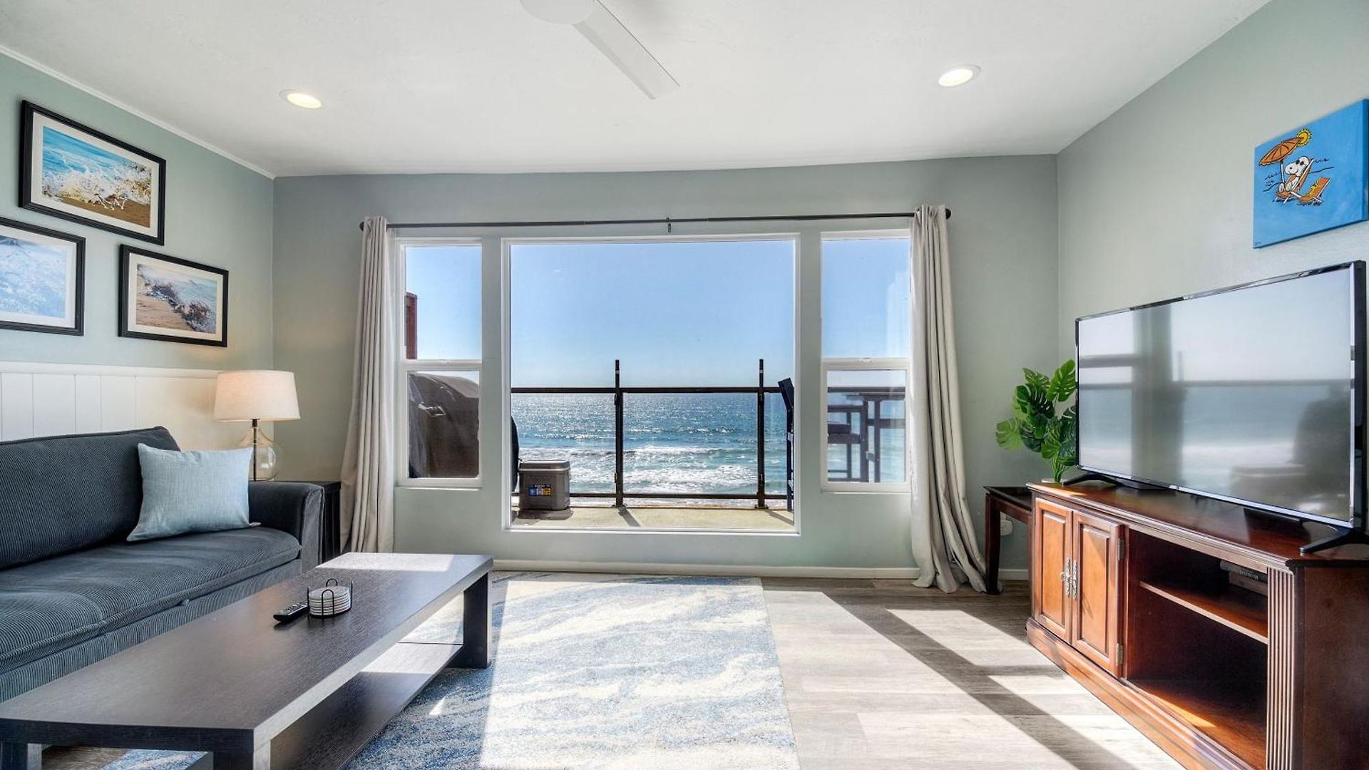 Oceanfront Condo, Private Balcony, Access, Bbq Apartment *