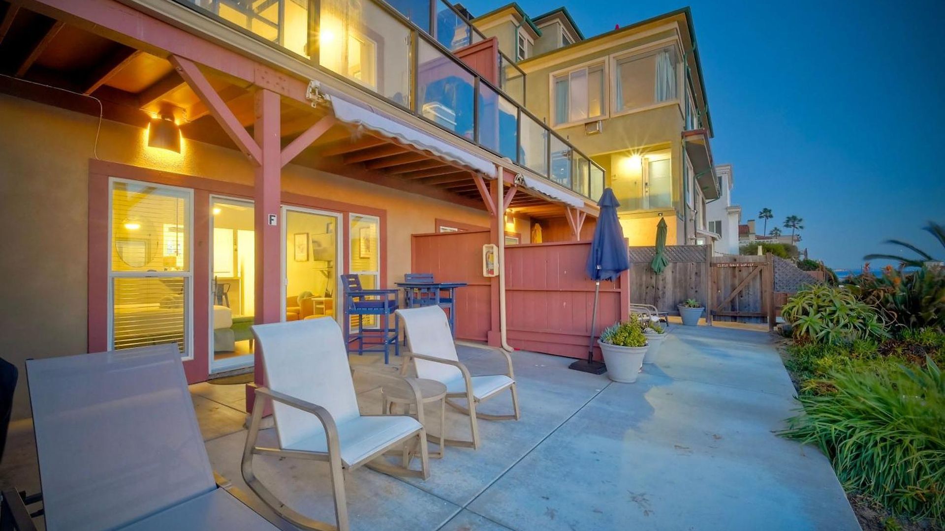 Apartment Oceanfront Condo, Private Patio, Access, Bbq Carlsbad
