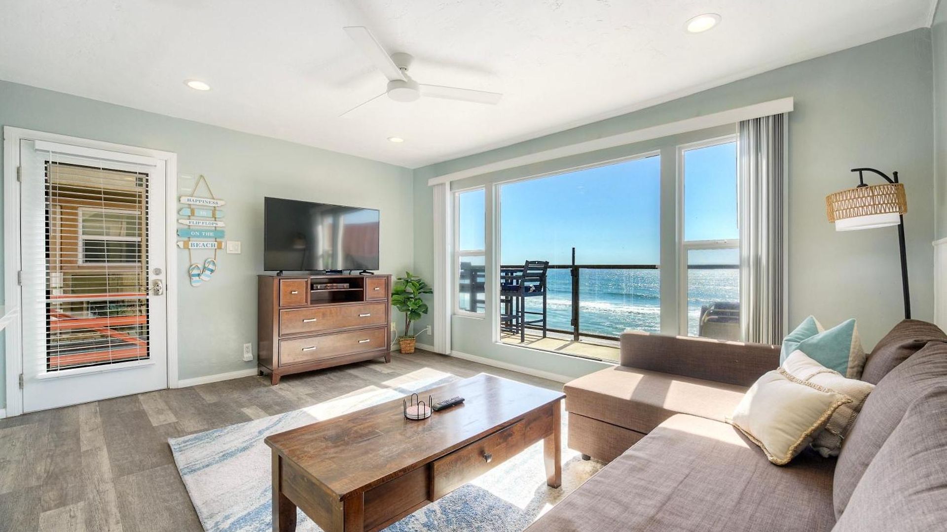 Apartment Oceanfront Apartment, Private Balcony, Access, Sunset Views Carlsbad