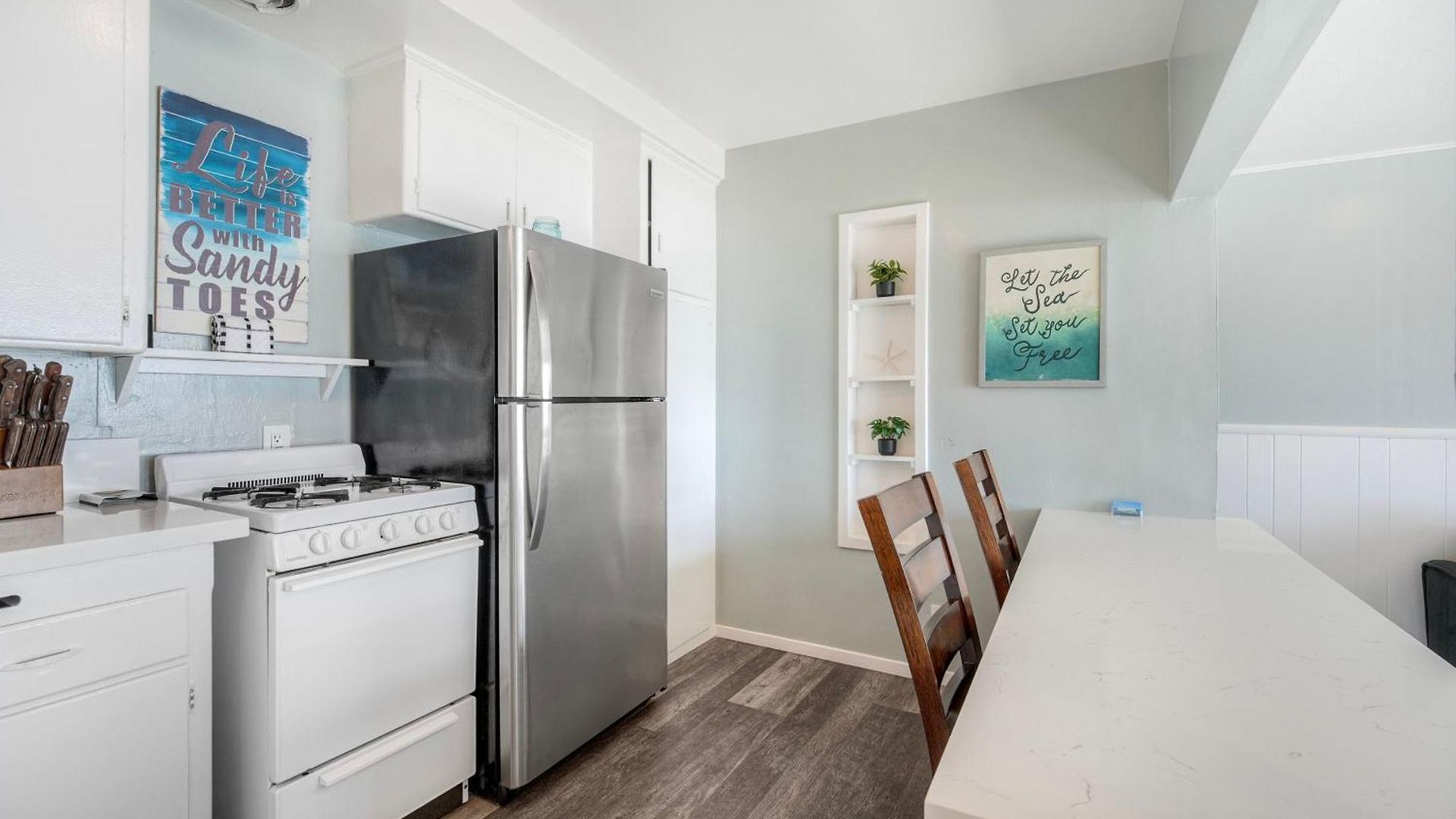 Oceanfront Condo, Private Balcony, Access, Bbq *