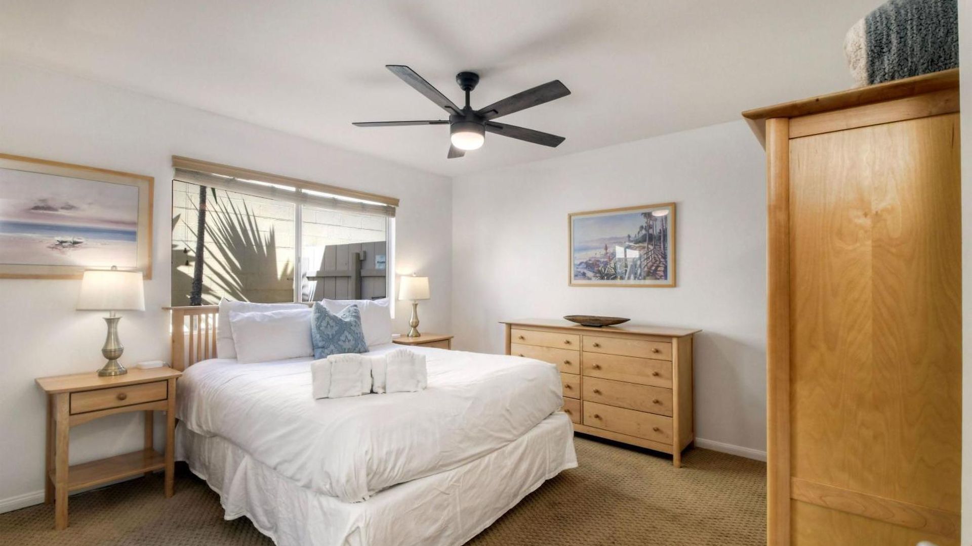 90 Walk Score, Private Patio, Steps To & Dining, Parking *