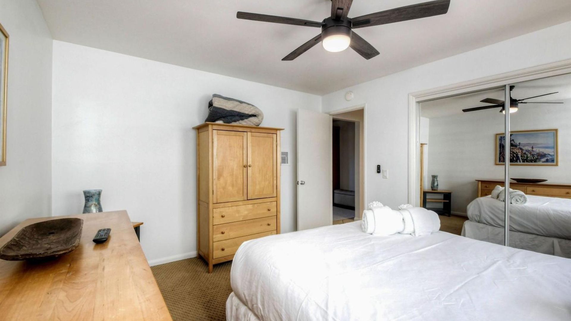 90 Walk Score, Private Patio, Steps To & Dining, Parking * Carlsbad