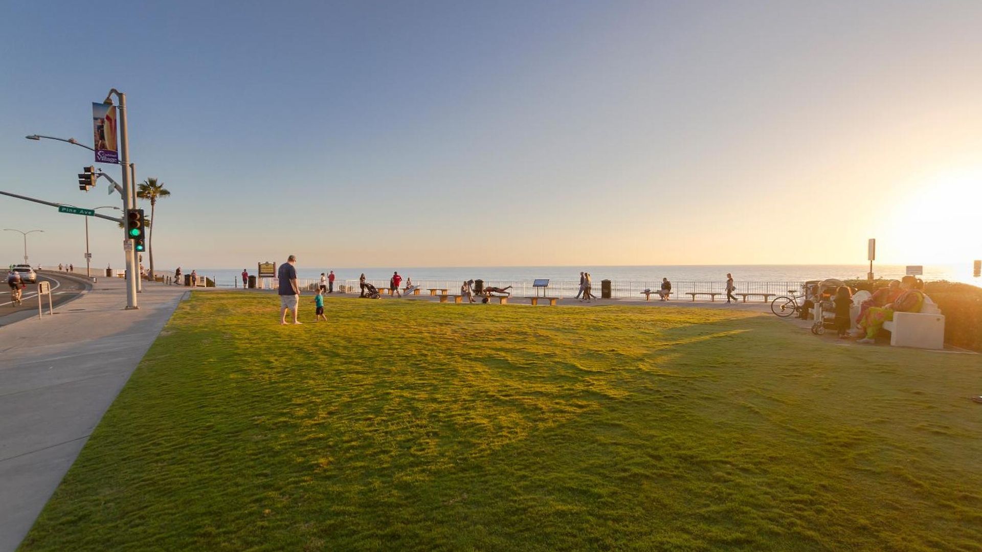 Oceanfront Condo, Private Balcony, Access, Bbq Apartment