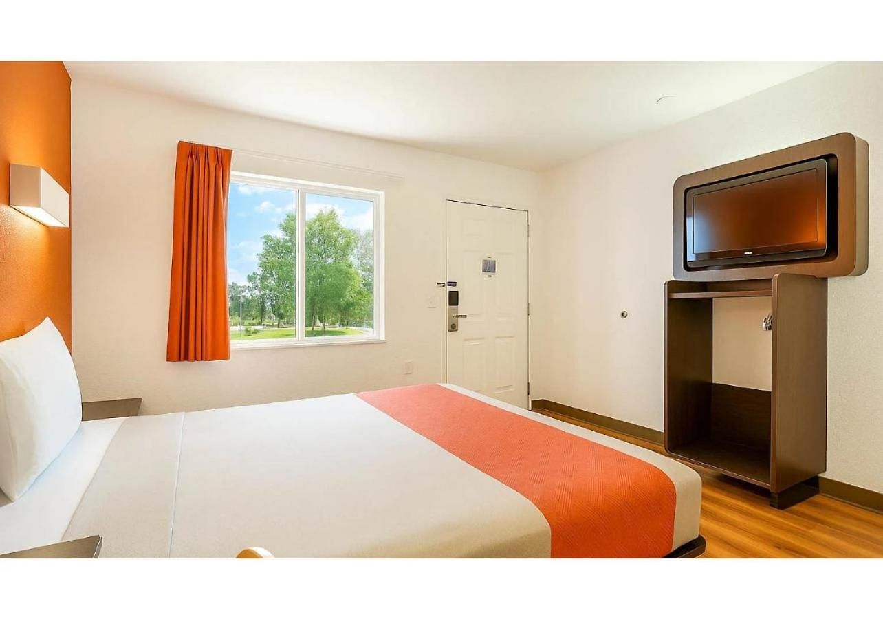 Hotel 6-carlsbad, Ca Carlsbad