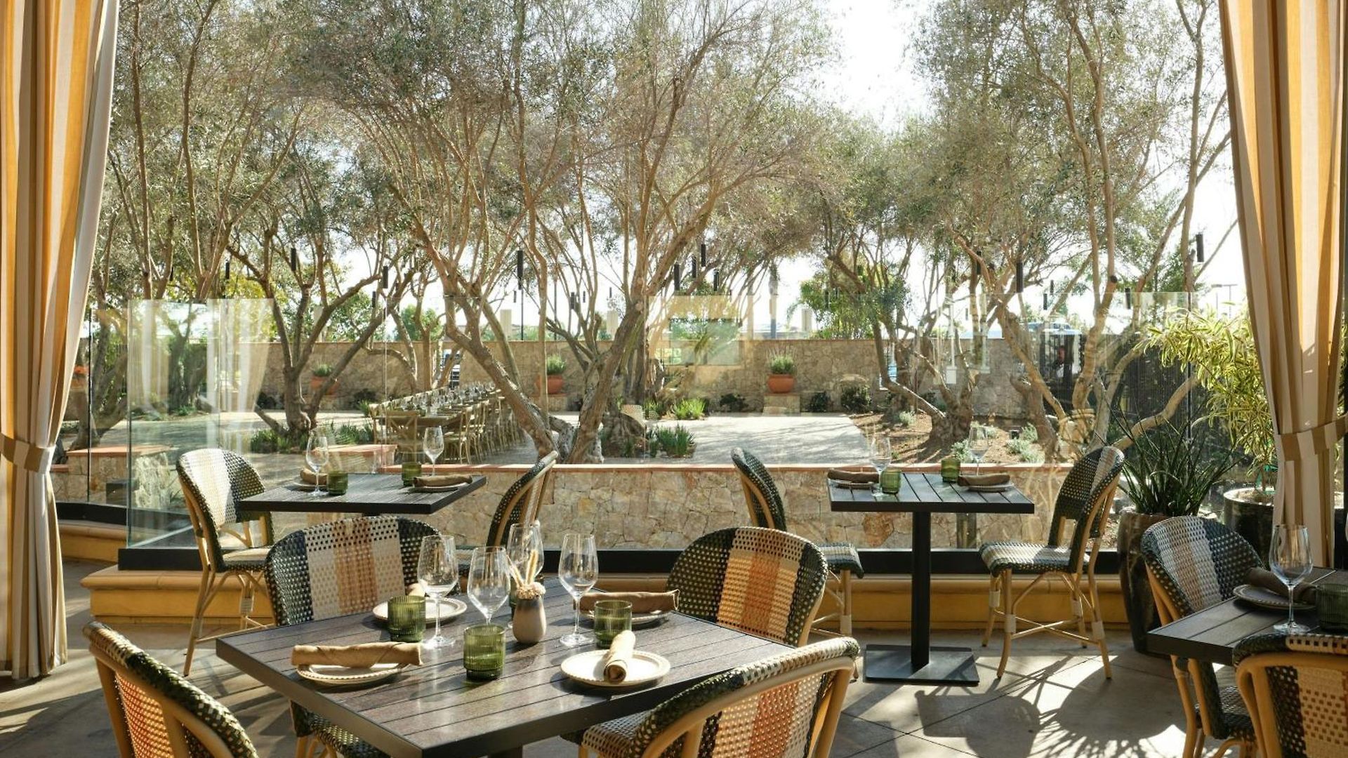 Solea, Autograph Collection 4*