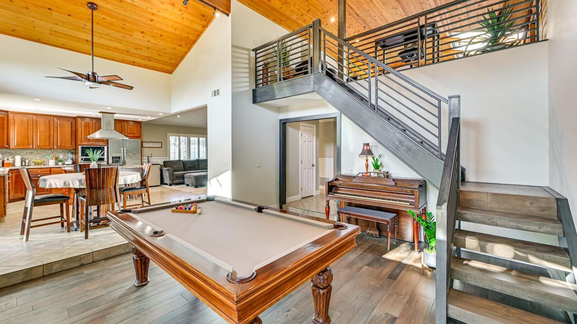 Walk To Lagoon! Luxe Coastal Escape W/ Pool Table Holiday home Carlsbad