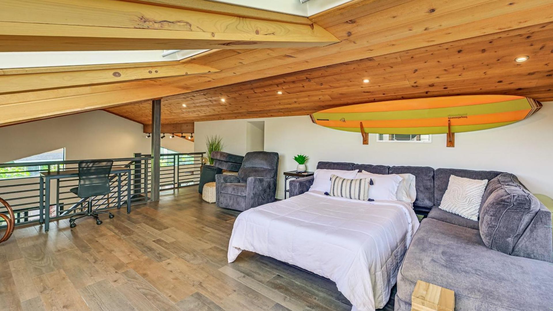 Walk To Lagoon! Luxe Coastal Escape W/ Pool Table Holiday home Carlsbad