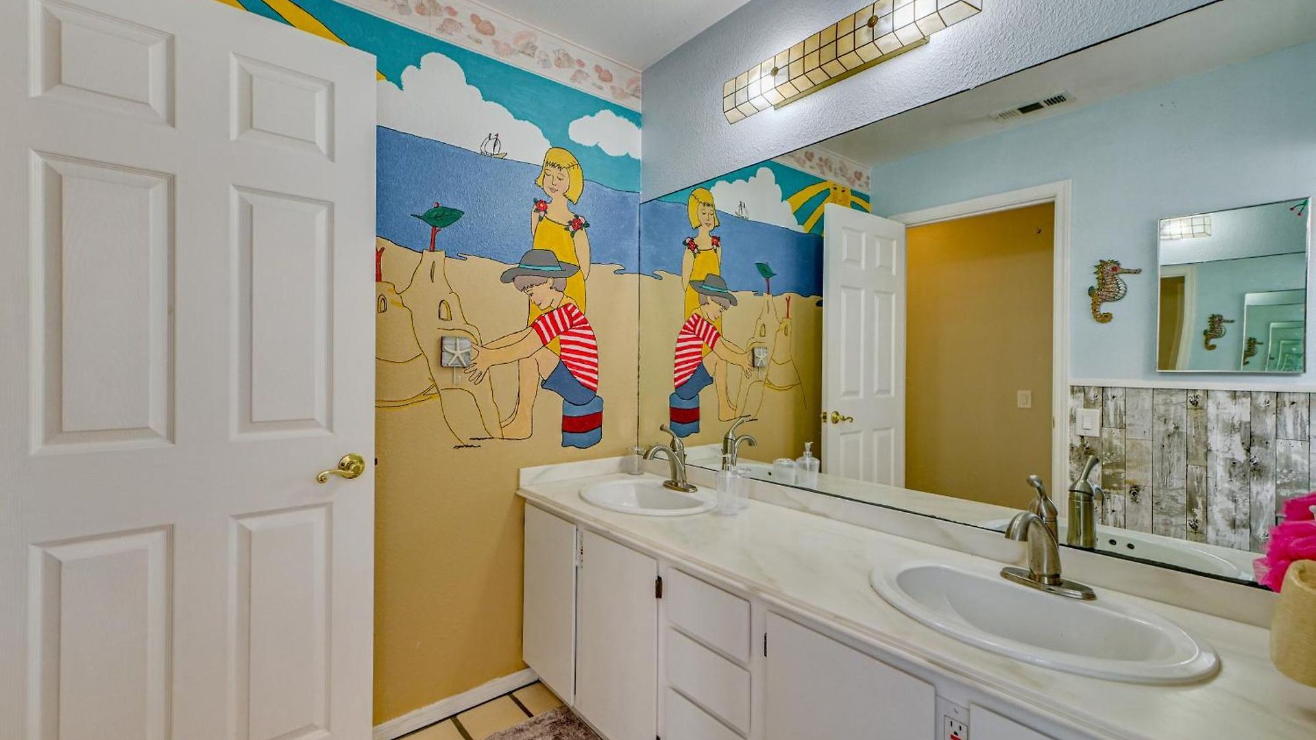 1 Mi To Beach! 'carlsbad Retreat' W/ Serene Garden Carlsbad
