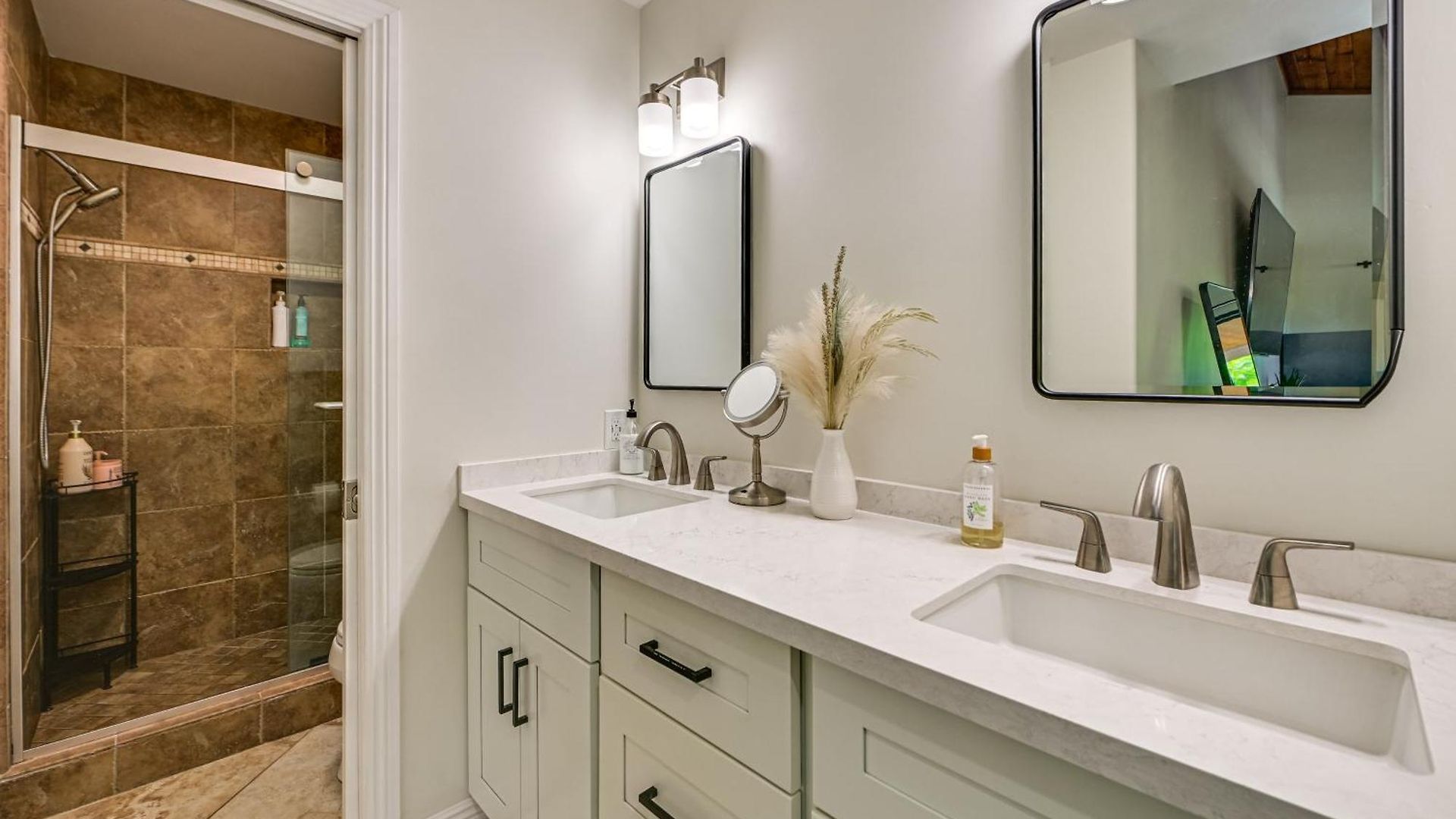 Walk To Lagoon! Luxe Coastal Escape W/ Pool Table Holiday home Carlsbad
