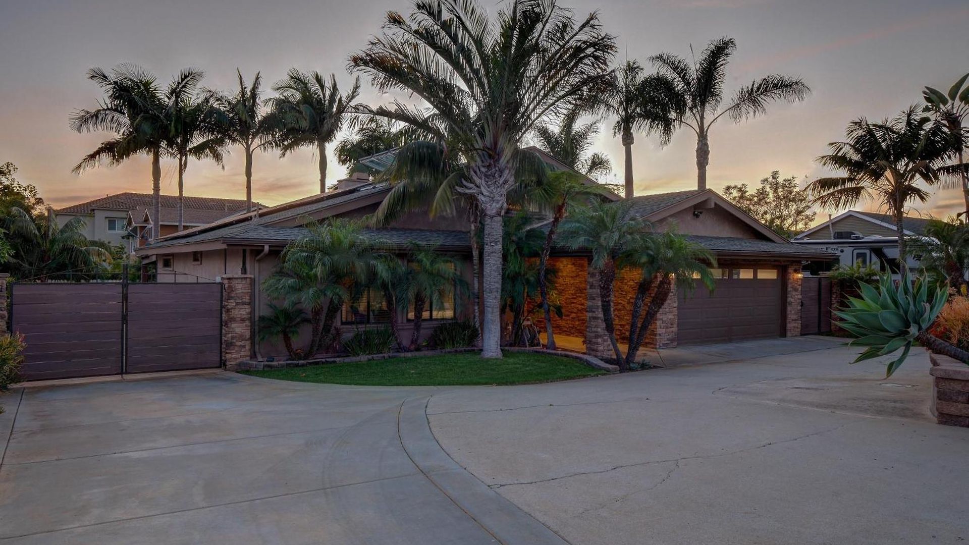 Holiday home Walk To Lagoon! Luxe Coastal Escape W/ Pool Table Carlsbad
