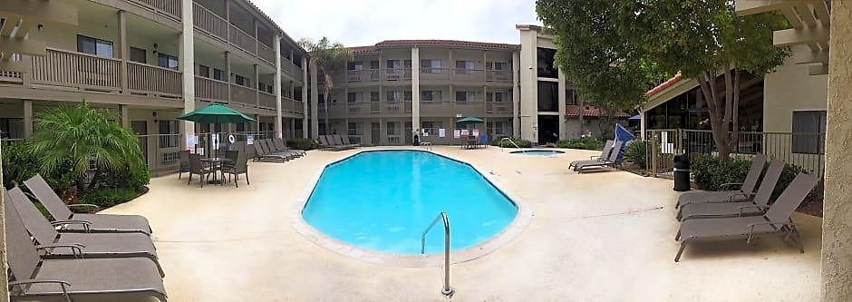 Western By The Sea Carlsbad