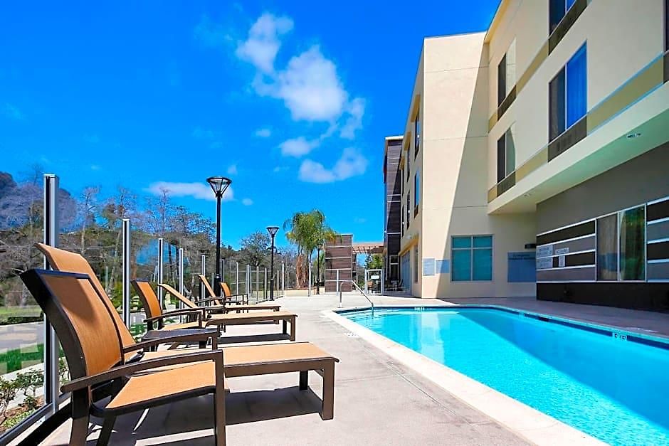 Hotel Fairfield & By Marriott San Diego 3*