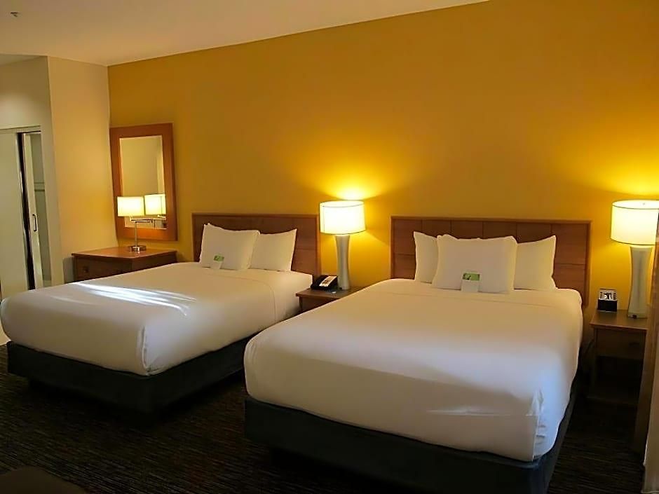 Hyatt House San Diego Hotel 4*