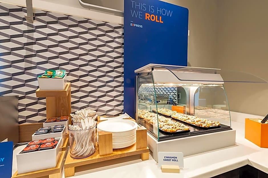 Hotel Express & By Ihg Carlsbad