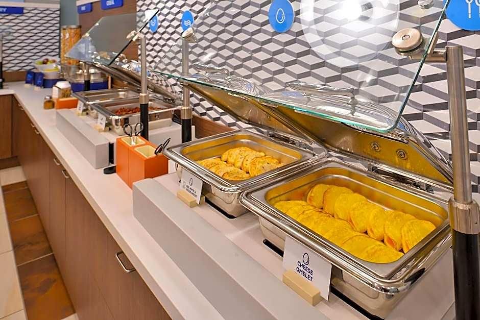 Hotel Express & By Ihg