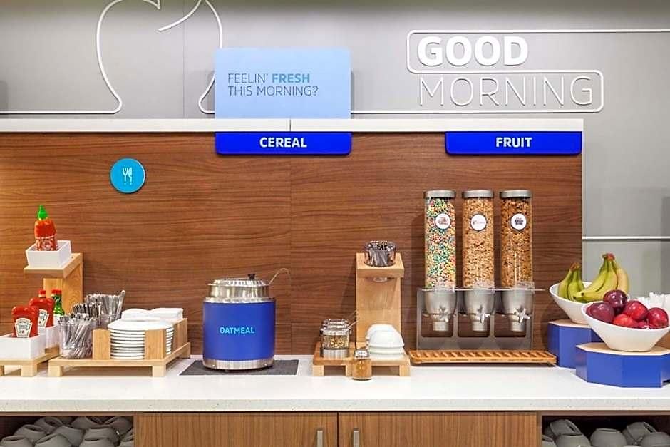 Hotel Express & By Ihg