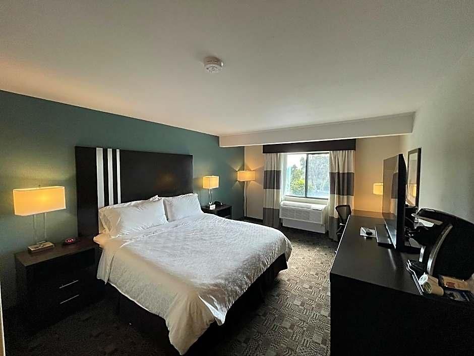 Express & By Ihg Hotel Carlsbad