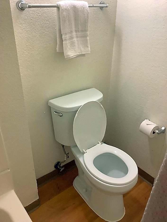 6-carlsbad, Ca - Village Hotel