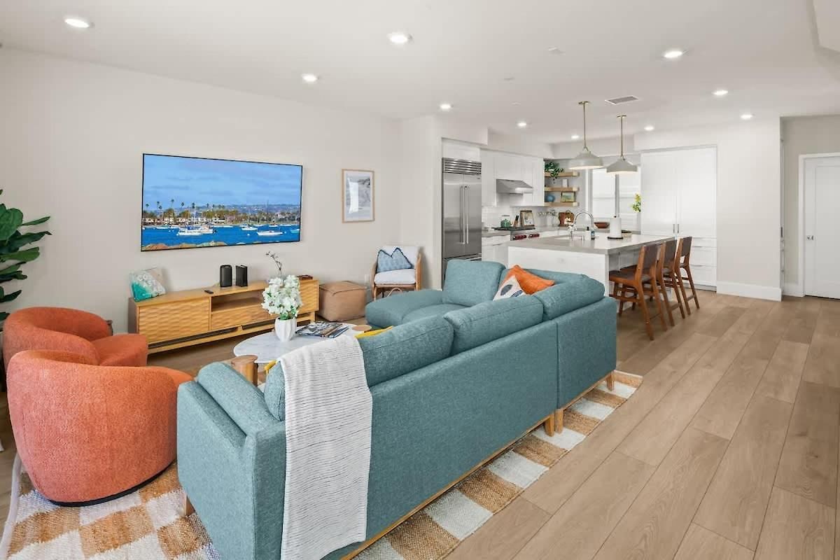 3 Minute Walk To 4 Bedroom Holiday home Carlsbad