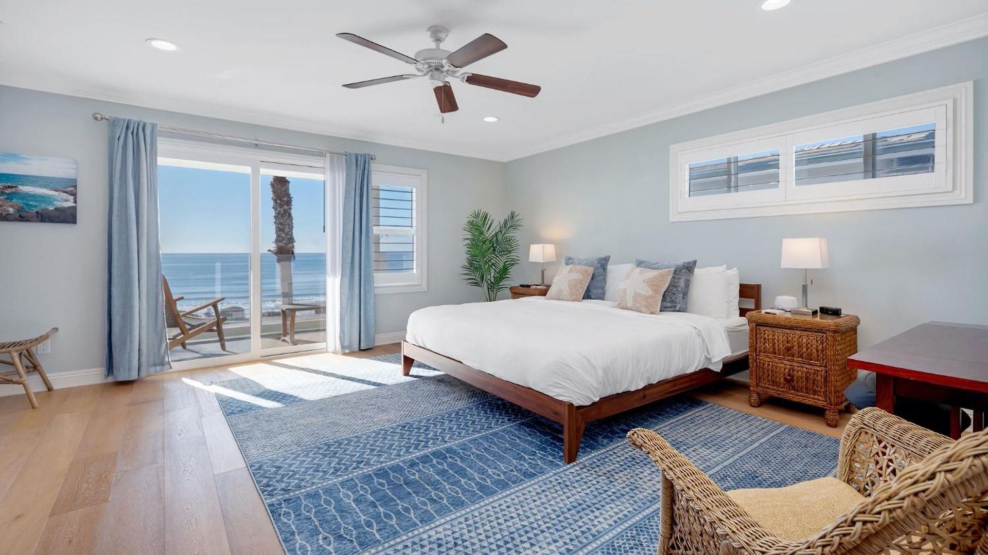 Holiday home A Beachfront Fairytale In *