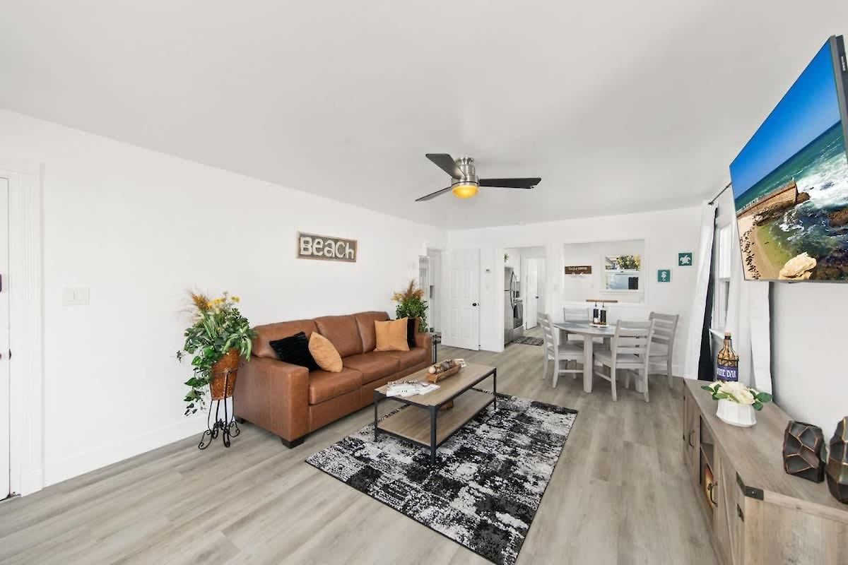 Holiday home 300 Ft From - Whole Compound 2 Units Carlsbad
