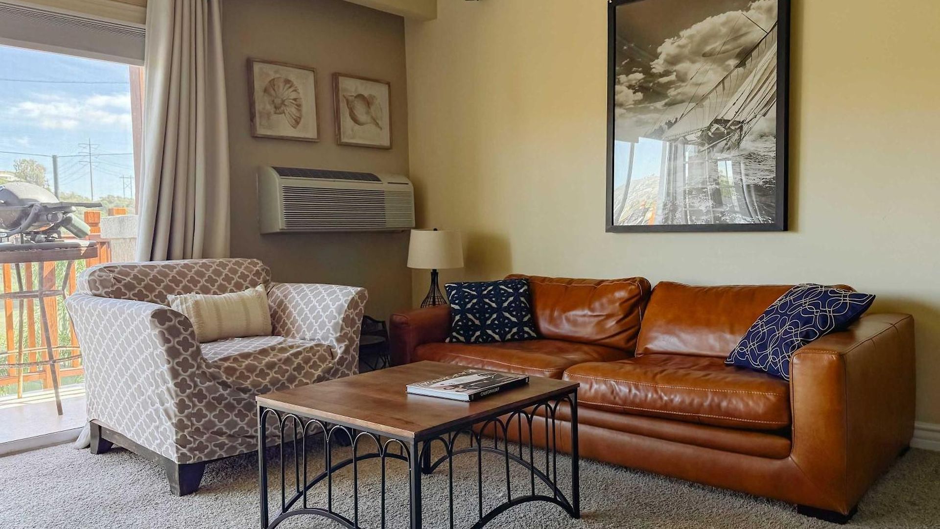 With Tennis Court View & King Beds Holiday home Carlsbad