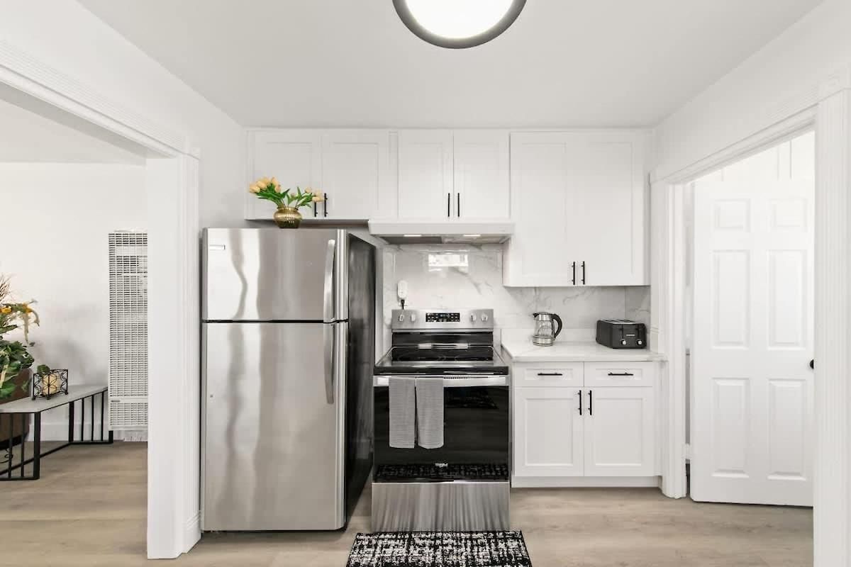 2 Bedroom With Ocean Views Large Deck Remodeled *