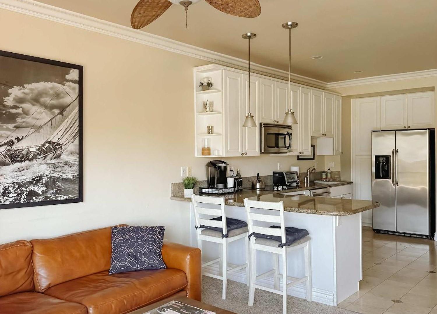 Holiday home With Tennis Court View & King Beds Carlsbad