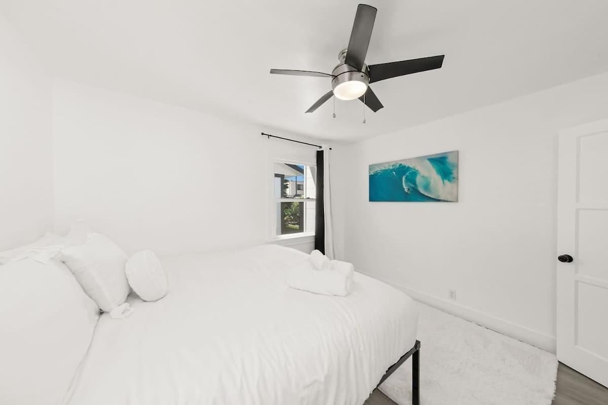 2 Bedroom With Ocean Views Large Deck Remodeled *