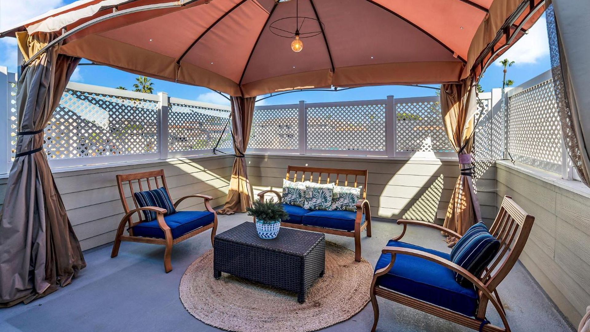 A Beachfront Fairytale In