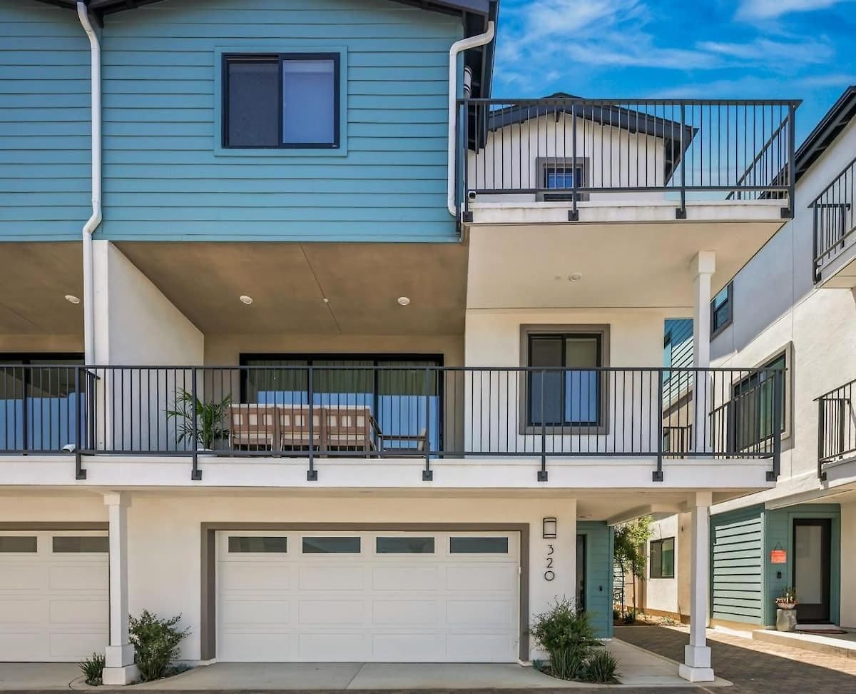 3 Minute Walk To 4 Bedroom * Carlsbad