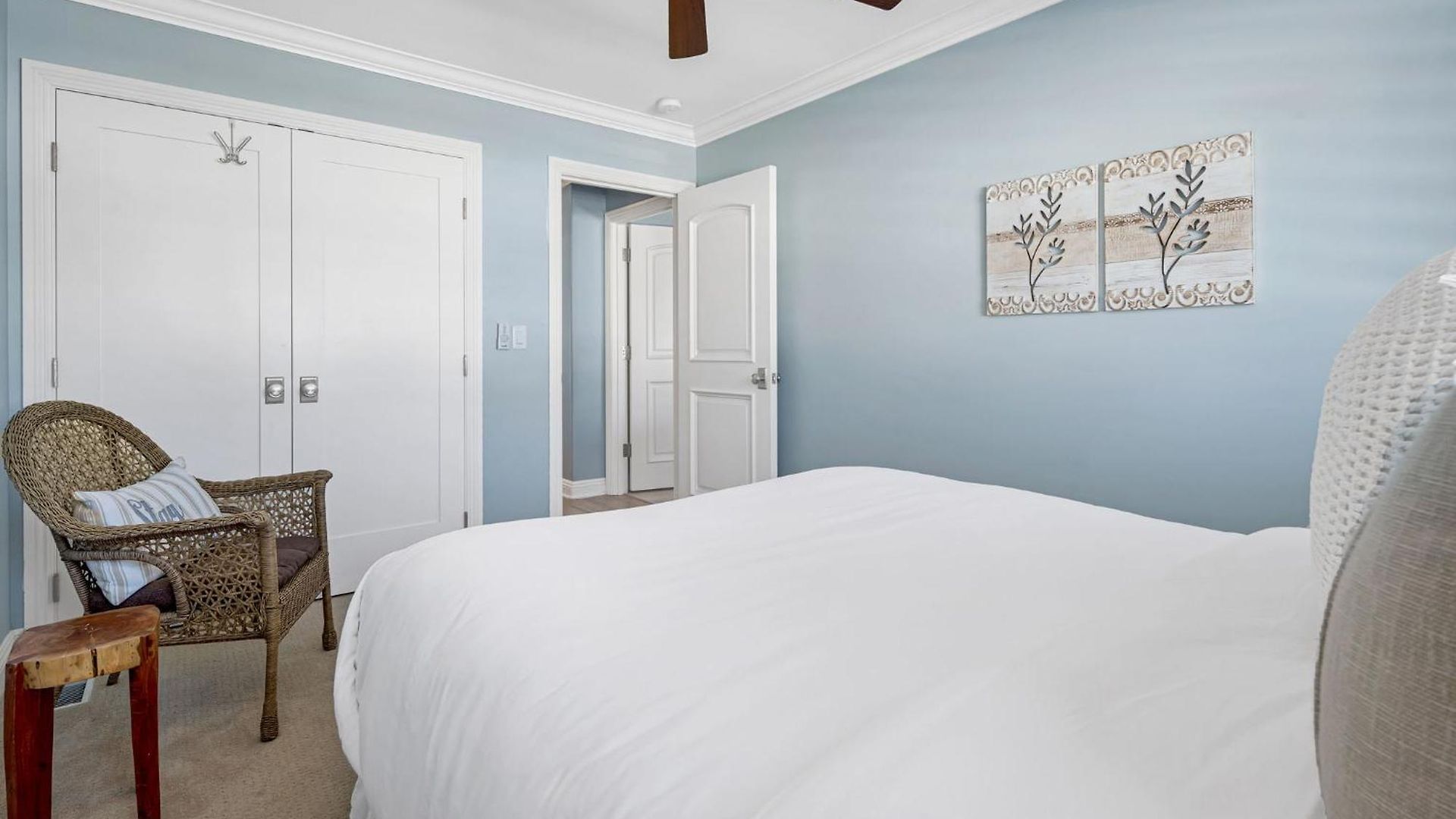 A Beachfront Fairytale In *