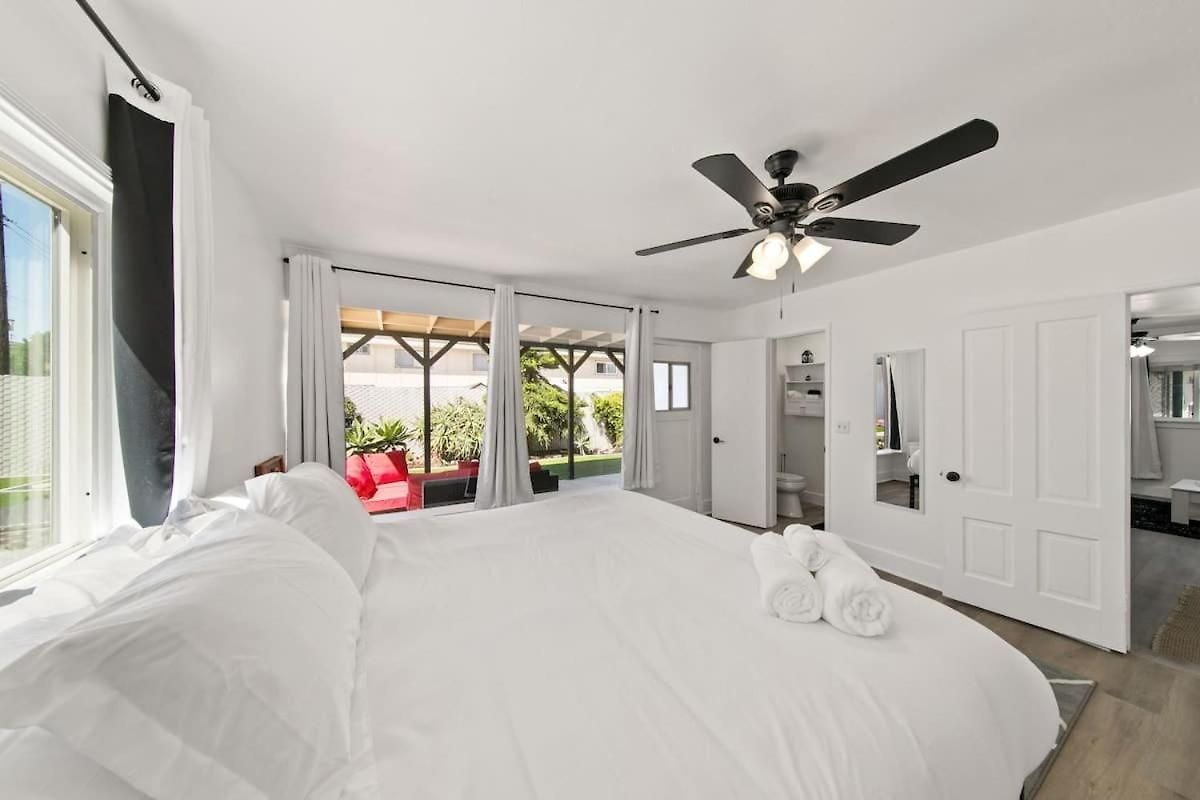 300 Ft From - Whole Compound 2 Units Carlsbad