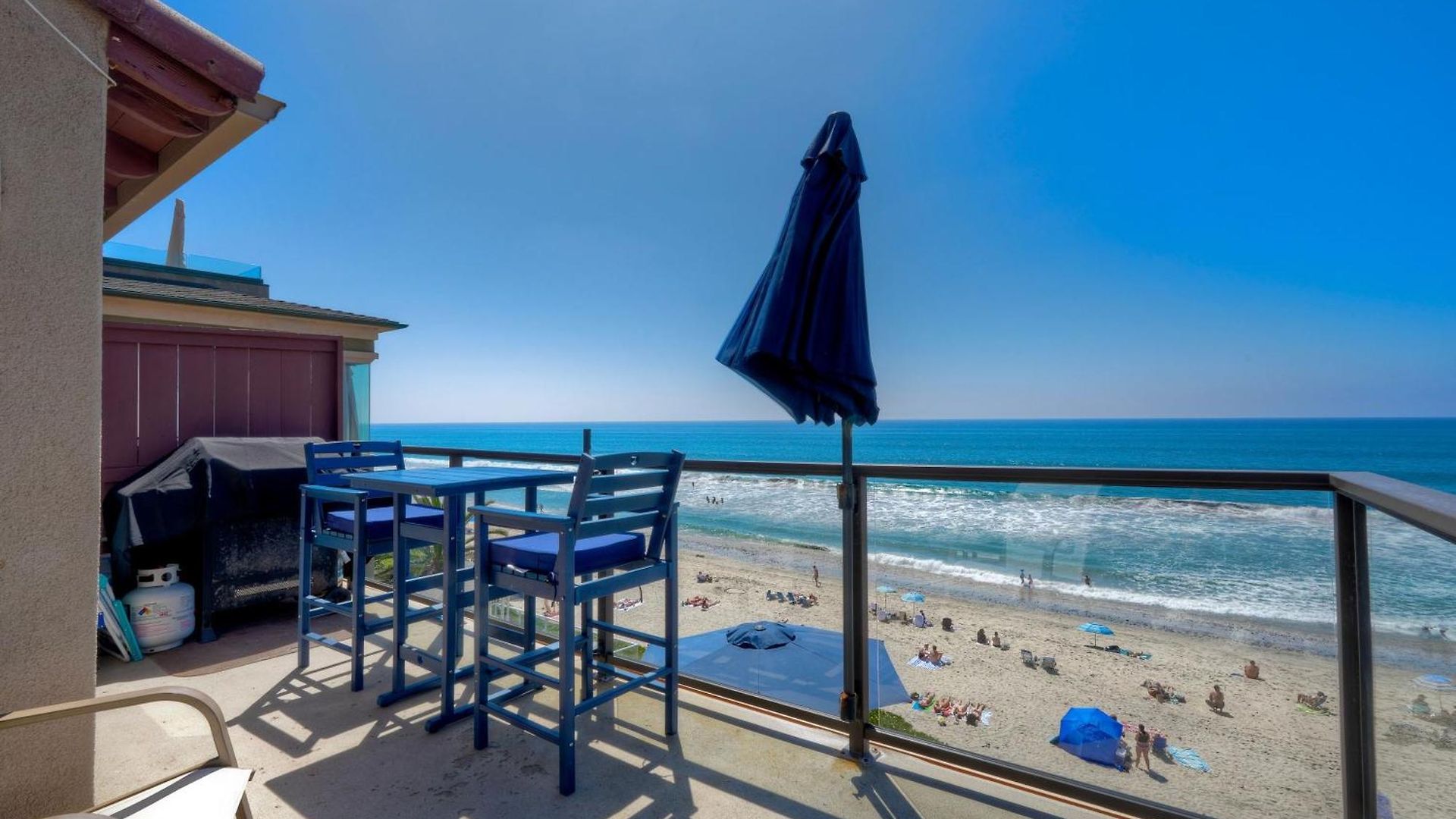 Apartment Oceanfront Unit, Private Balcony, Access, Sunset Views *