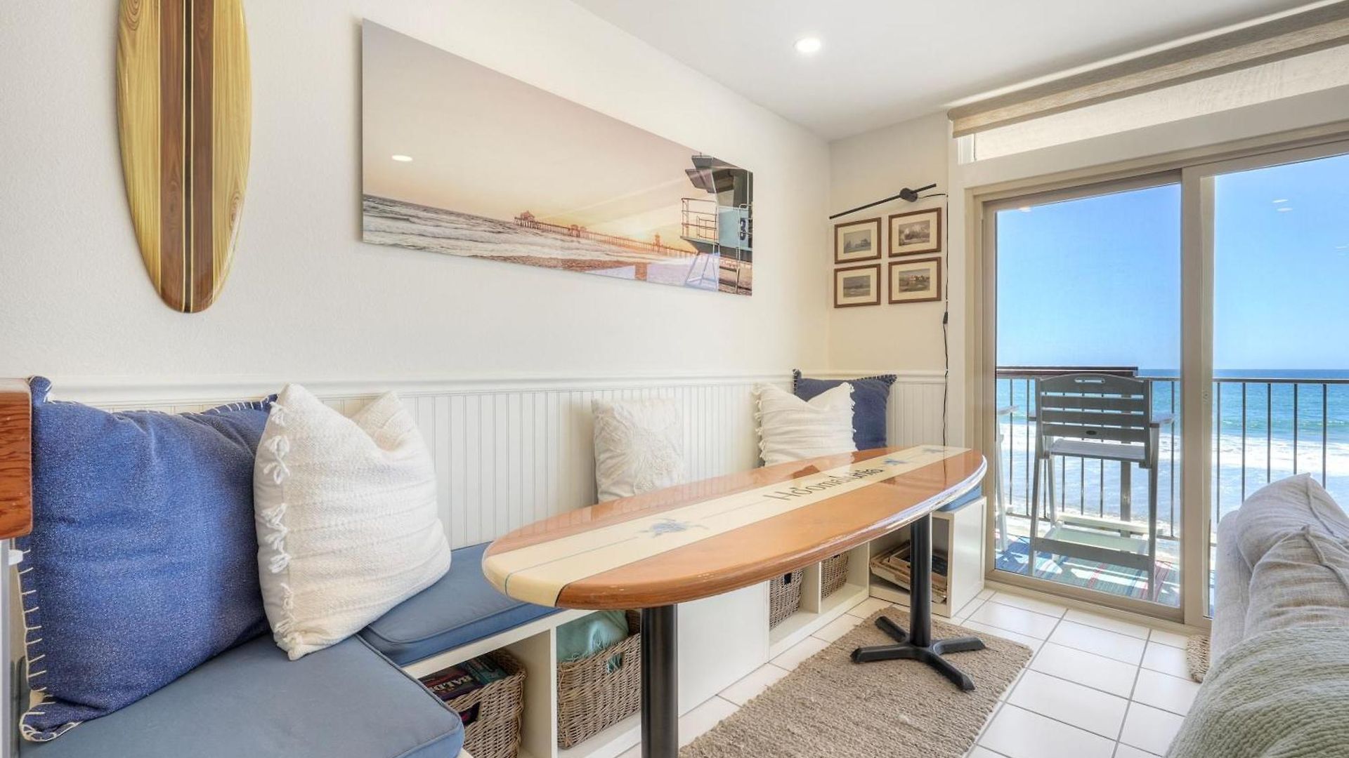 Apartment Oceanfront 2br - Private Patio - Steps To Carlsbad