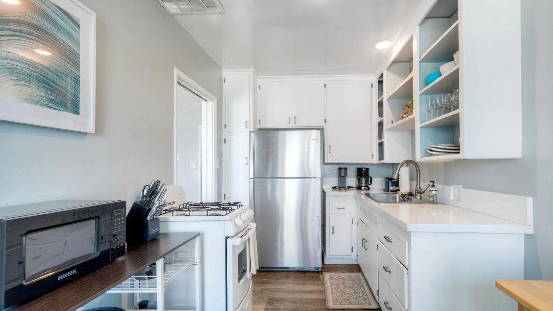 Apartment Oceanfront Unit, Private Balcony, Access, Sunset Views *