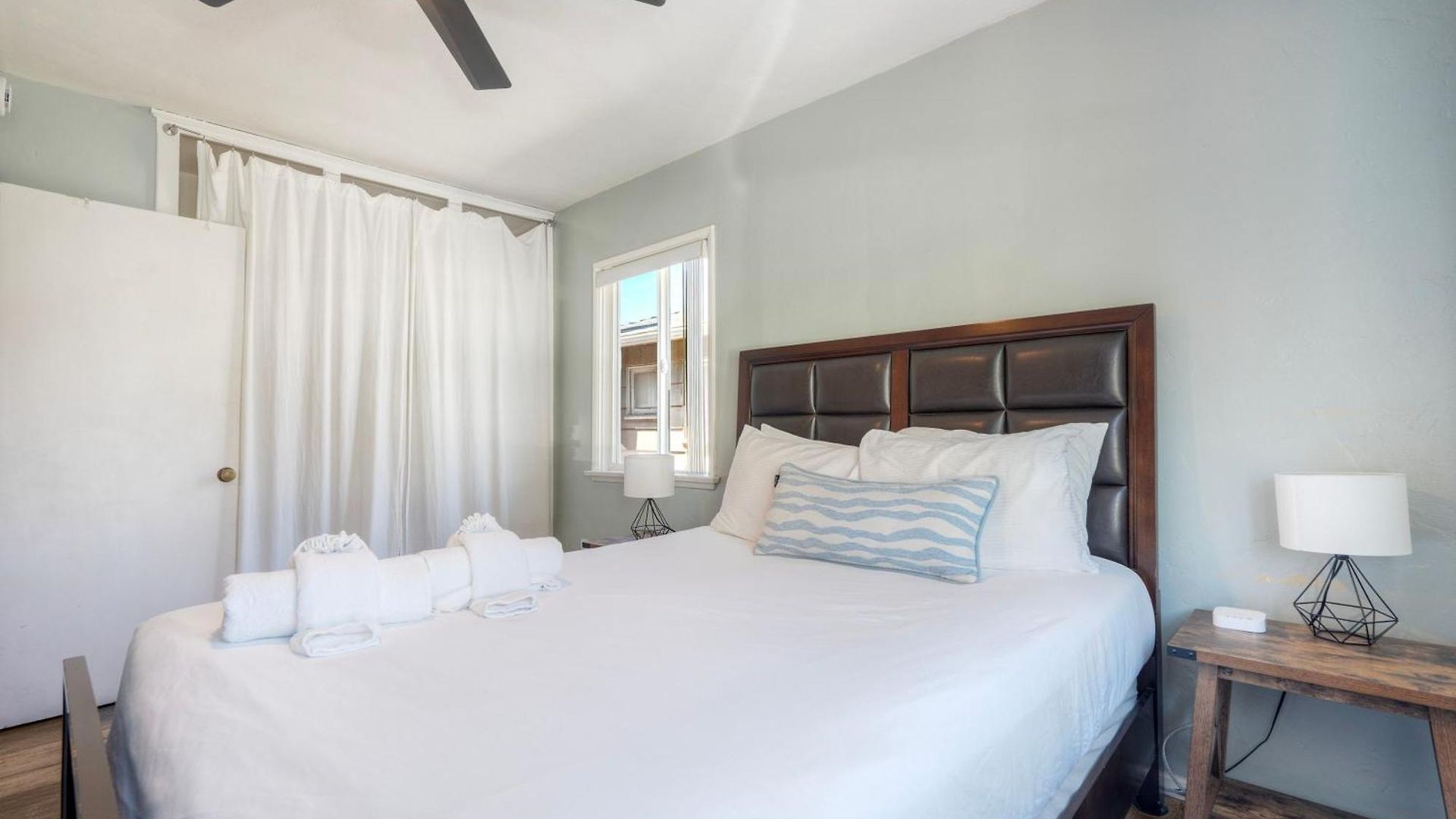 Apartment Oceanfront Unit, Private Balcony, Access, Sunset Views Carlsbad