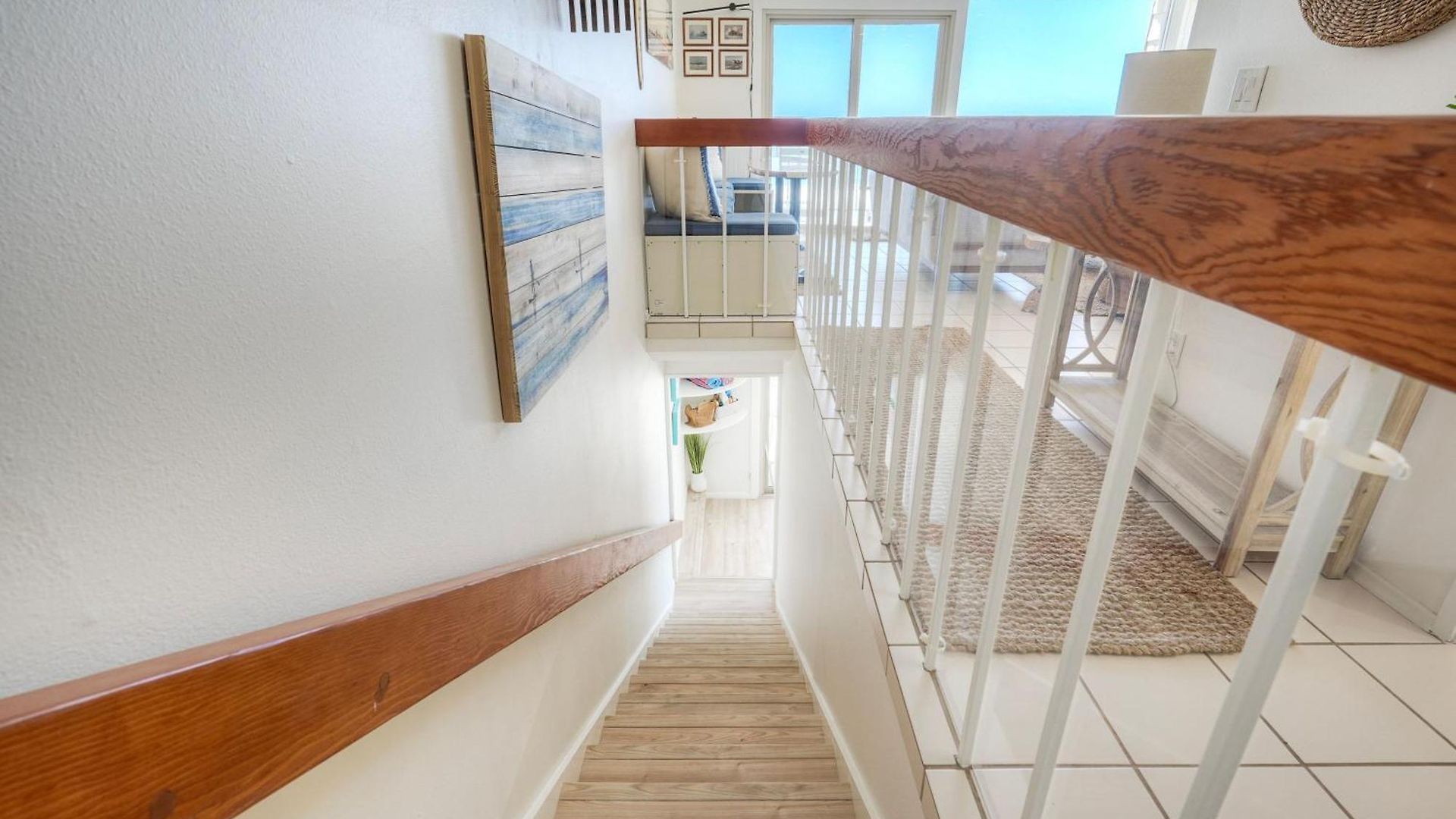 Oceanfront 2br - Private Patio - Steps To