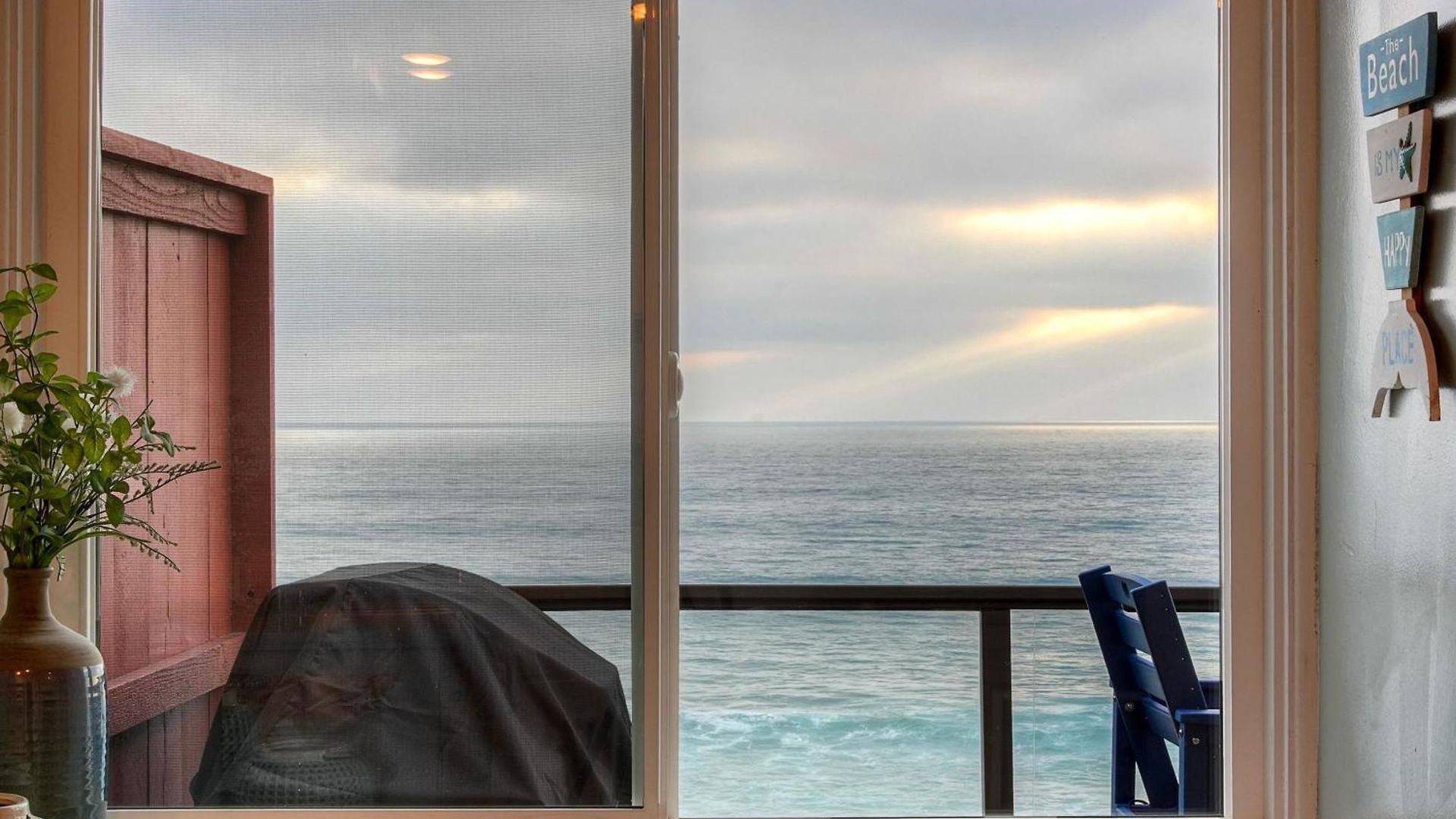 Apartment Oceanfront Unit, Private Balcony, Access, Sunset Views Carlsbad