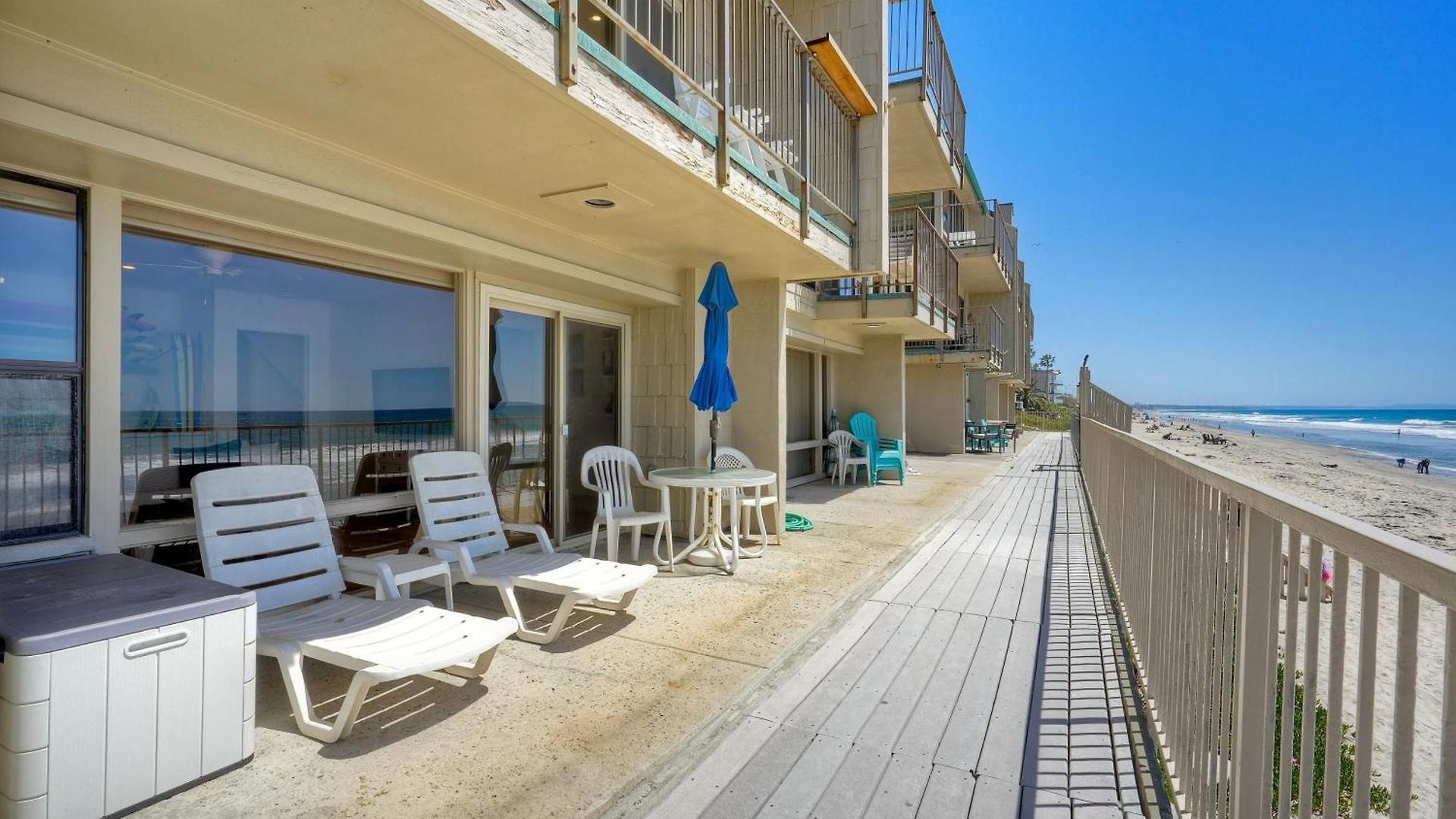 Oceanfront 2br - Private Patio - Steps To
