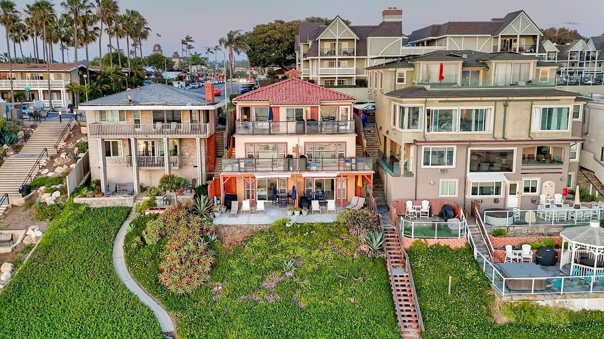 Oceanfront Unit, Private Balcony, Access, Sunset Views