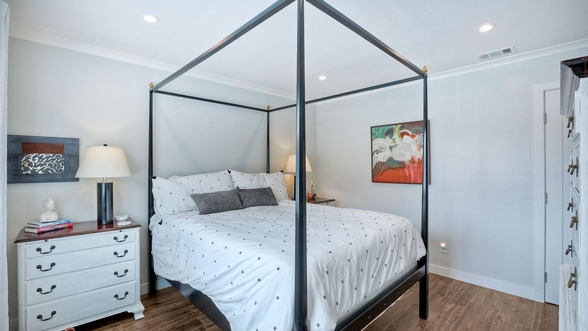 3080 Lincoln - Unit 24