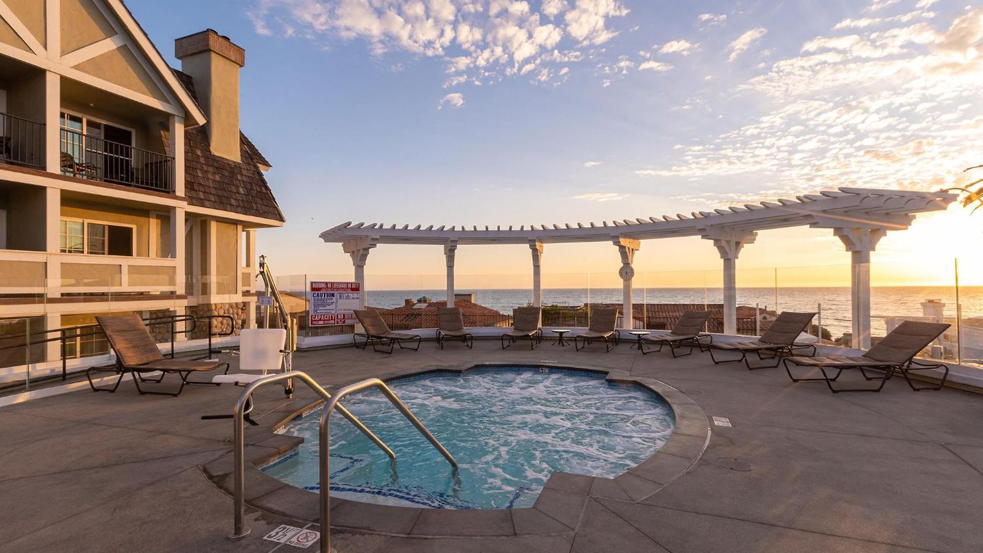 Carlsbad Inn Beach Resort