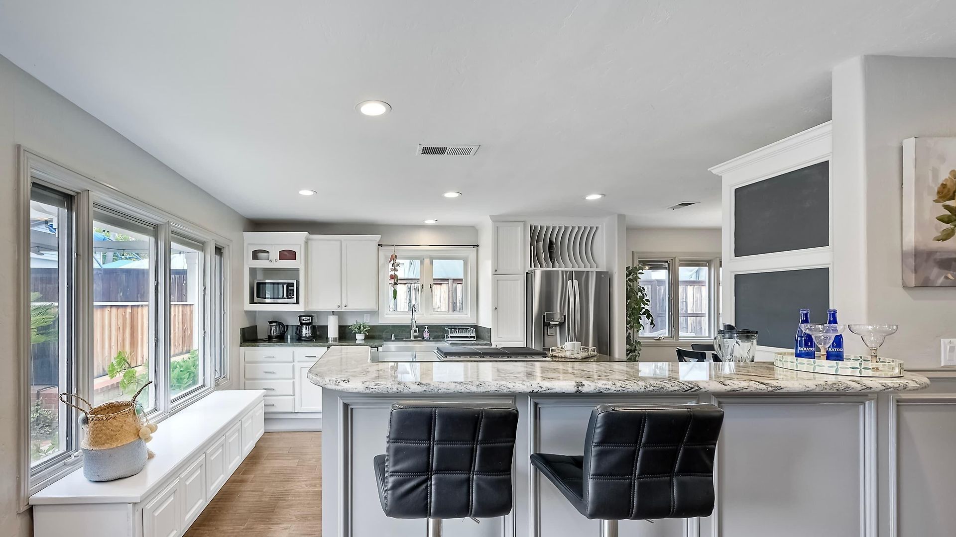 Charm - 3br Stunner Holiday home