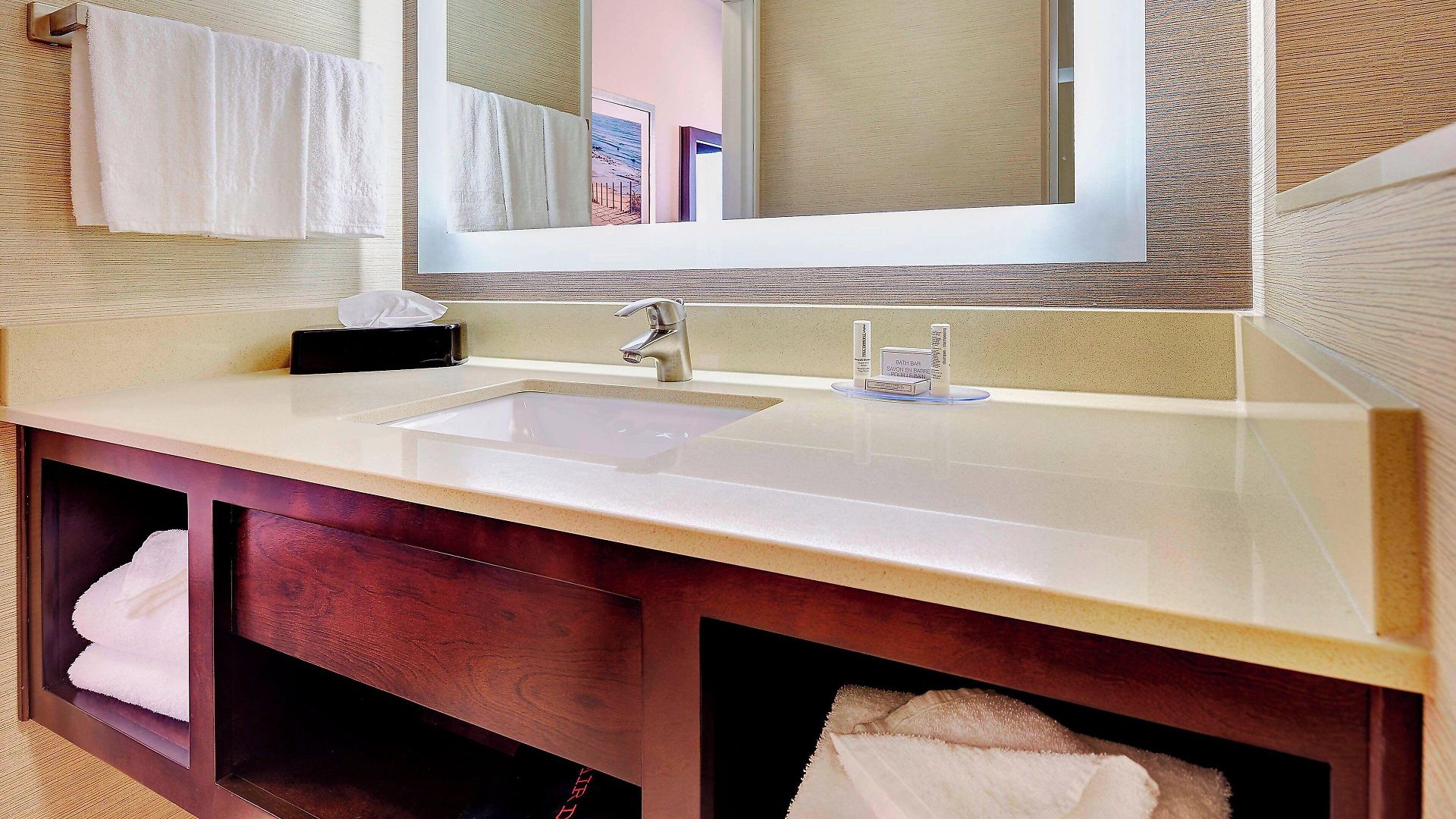 Fairfield & By Marriott San Diego Hotel