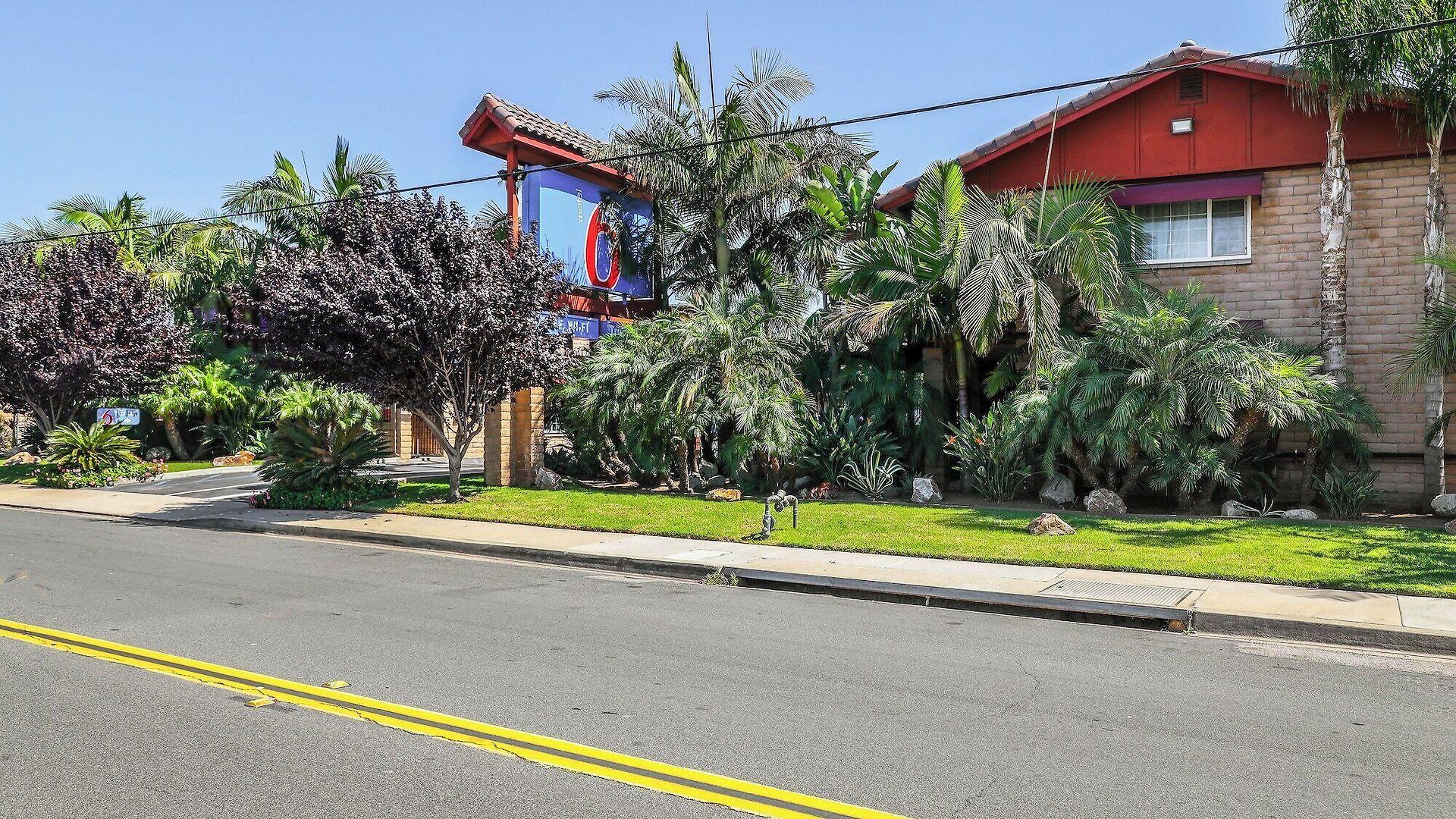 Motel 6 Carlsbad Village, Ca - Near Legoland Hotel 3*