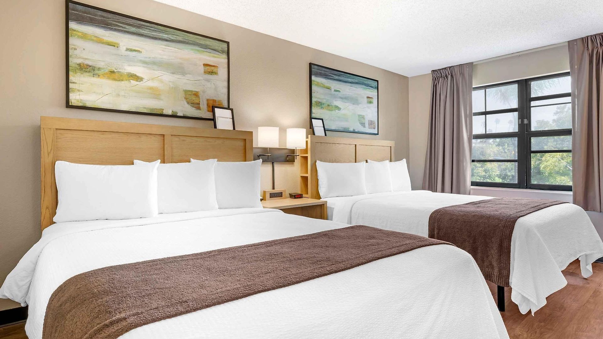 Extended America - San Diego - Village By The Sea 2*
