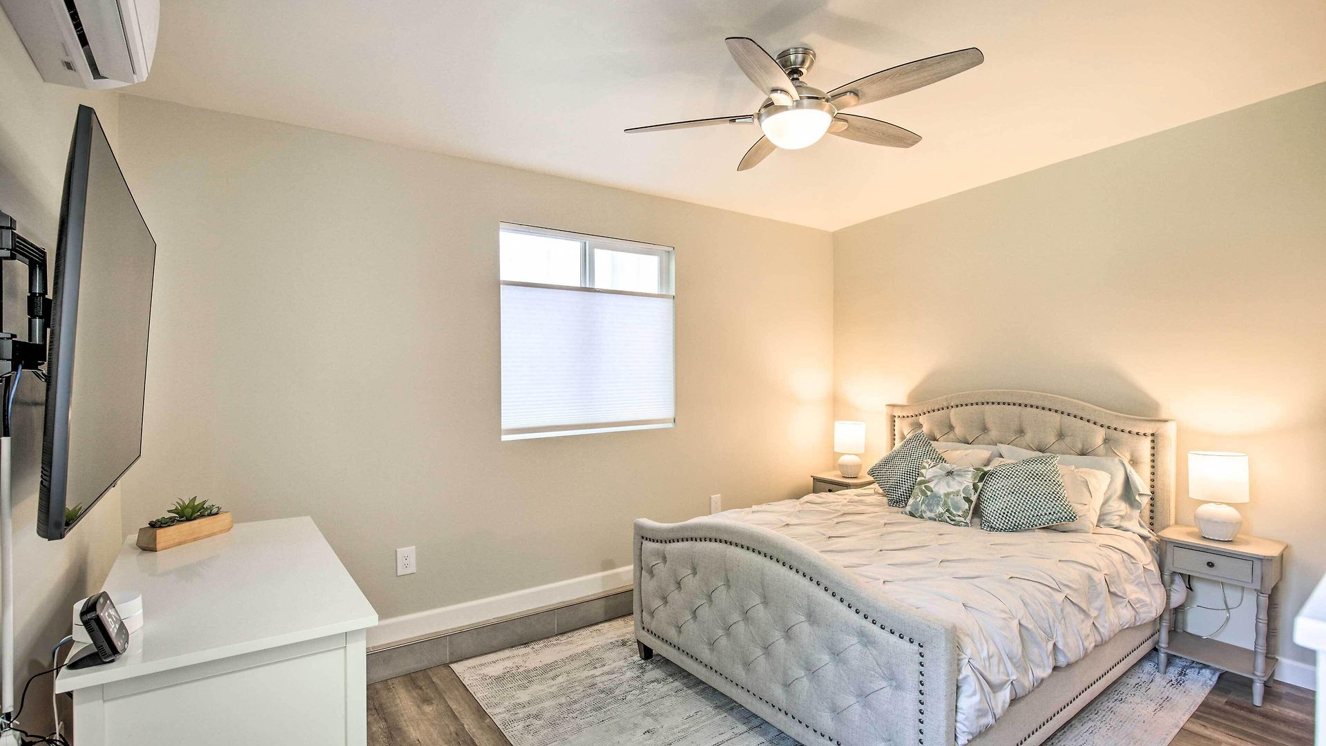 Holiday home Coastal Home: 1 Mi To & Downtown *