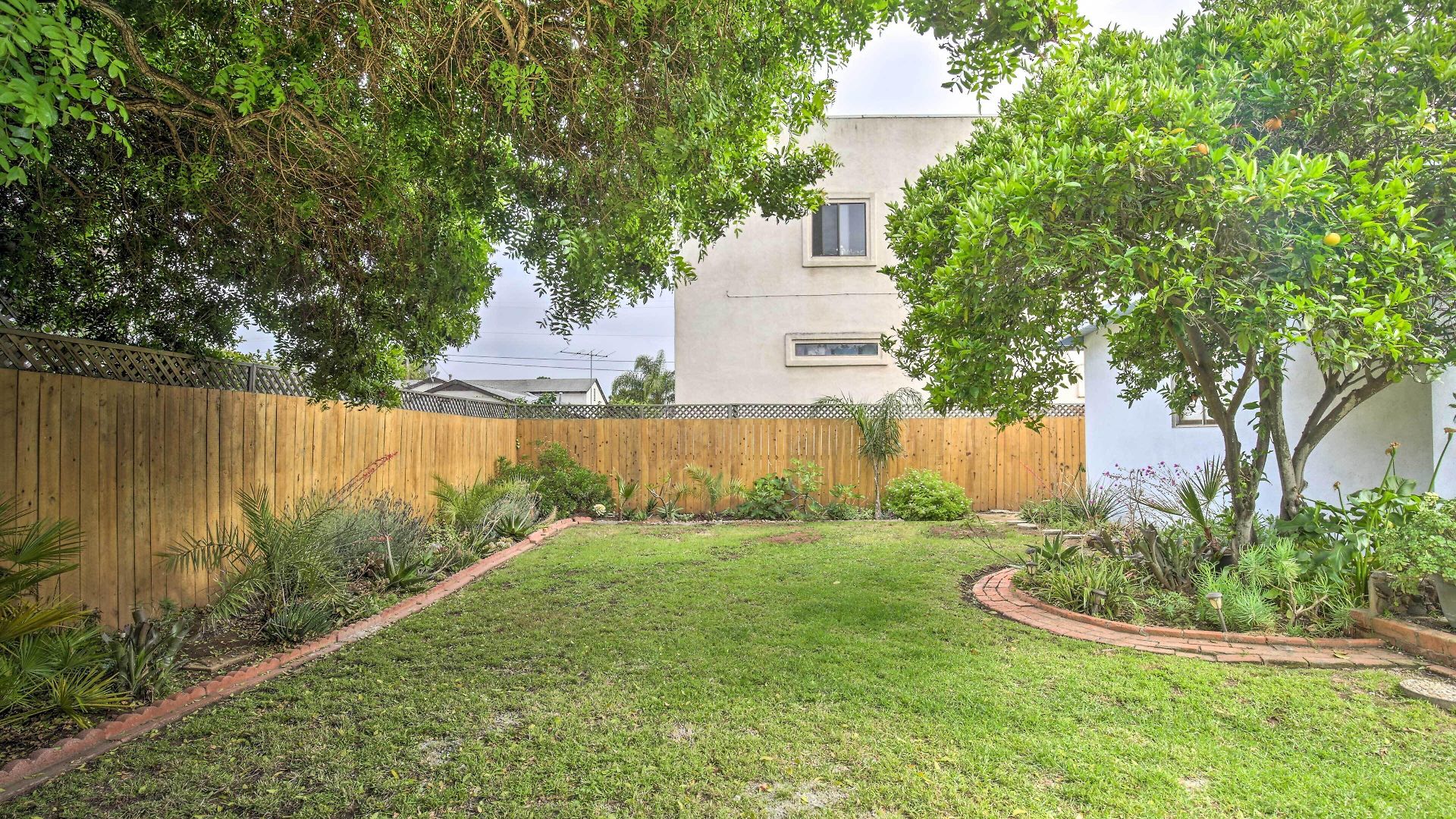 Coastal Home: 1 Mi To & Downtown Carlsbad