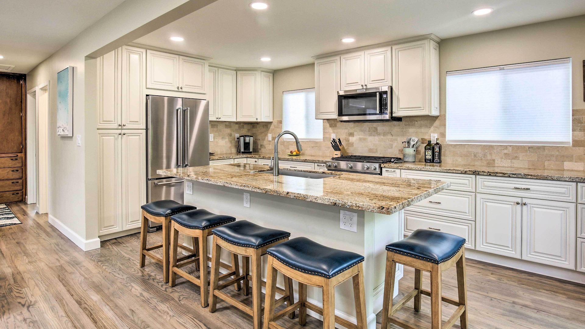Coastal Home: 1 Mi To & Downtown Holiday home *